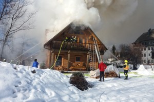 Požar uničil hišo v Bovcu; 200 tisoč evrov škode