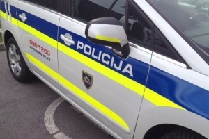 Krka ob enih: Gruzijec izsiljeval policiste