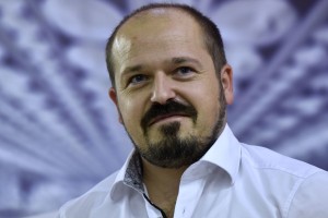 Poklukar: Merjenje količine virusa v odplakah kaže, da je v nekaterih občinah virusa bistveno več kot pa to potrdijo s testi