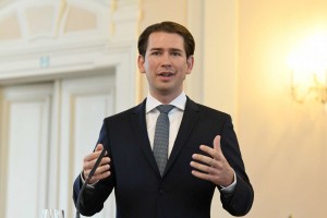 Kurz nekatere članice EU obtožuje, da sklepajo tajne pogodbe za cepivo