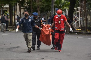 Kristjanofobija v najhujši obliki: teroristi z bombo nad vernike