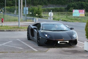 Poglejte 270.000 evrov vrednega Lamborghinija, ki so ga na Dragonji zasegli 22-letniku (FOTO)