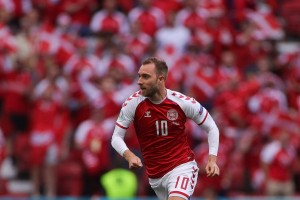 Eriksen po zastoju srca že zapušča bolnišnico