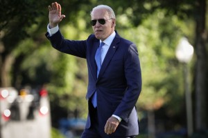 Biden: V Afganistanu bomo ostali, dokler ne rešimo vseh ameriških državljanov