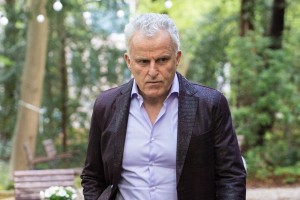 Ustreljeni nizozemski novinar Peter R. de Vries umrl v bolnišnici