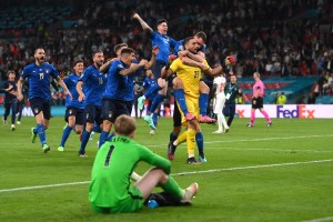 Pokal gre v Rim, Italija je evropski prvak!