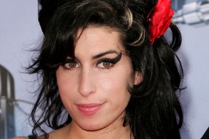 Deset let po njeni smrti v Londonu razstava o Amy Winehouse (VIDEO)