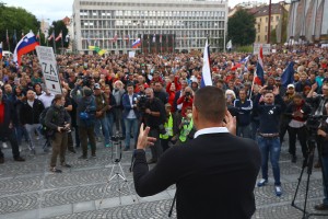 protest pct anticepilci trg republike zoran stevanovic bobo.JPG