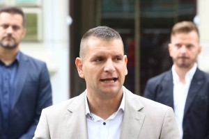 Zoran Stevanović, novi obraz skrajne desnice ali repriza Jelinčiča?