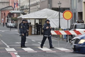 Poglejte, kako je policija zagradila in zastražila središče Ljubljane (FOTO)