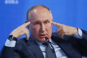 Putin trdi, da ni imel druge možnosti, kot da napade Ukrajino