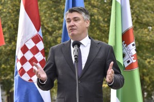 Je to Osvobodilna fronta 2023? Kakšna je Janševa vloga, poetična ali marksistična?