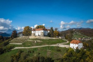V Sevnici kot kulturni spomenik ohranili brivsko-frizerski salon Kreutz
