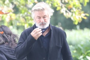 Oglasil se je Alec Baldwin: Ni besed, s katerimi bi lahko opisal šok in žalost