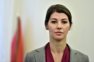 Dominika Švarc Pipan dobila nož v hrbet od kolegov v stranki