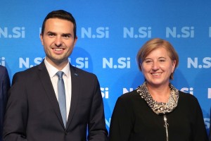 Tonin je Novakovo prisilil, da se je žrtvovala za stranko, sam pa si ne upa rešiti časti NSi in iti na predsedniške volitve