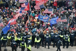 "Trump je sklical drhal, zbral drhal in prižgal ogenj tega napada!"