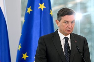 Pahor razpisal volitve za 24. april