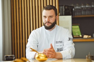 Kako se chef Marko Magajne pripravljata na finalno tekmovanje najboljših kuharjev sveta