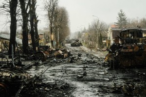 Satelitski posnetki iz Buče izpodbijajo rusko zanikanje odgovornosti za poboje