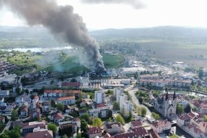 Eksplozija in požar v Kočevju