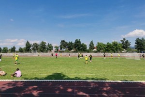 Krka ob enih: V Šentjerneju prenavljajo športno igrišče in stadion