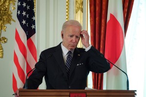 Biden po dveh tednih na novem prizorišču strelskega pokola