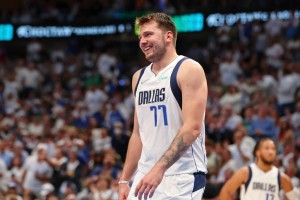 Luka Dončić popeljal Dallas do prve zmage v finalu zahoda