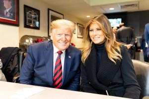 Racija FBI pri Trumpu in Melanii! Kaj takega se v ameriški zgodovini še ni zgodilo