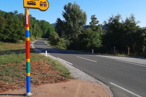 Večja varnost učencev na šolskih postajališčih z opozorilnim sistemom BUSKO v Marindolu in Miličih
