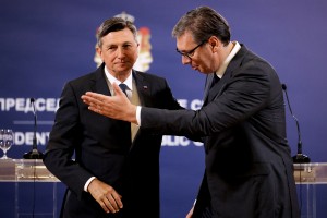 Vučićeve izjave o Pahorju razburile slovensko diplomacijo: veleposlanica na zagovoru