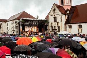 V Stični na tradicionalnem katoliškem festivalu več tisoč mladih