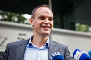 Anketa: Kdo trenutno vodi v predsedniški tekmi