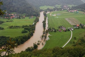 Poziv za prijavo škode na stvareh zaradi posledic poplav