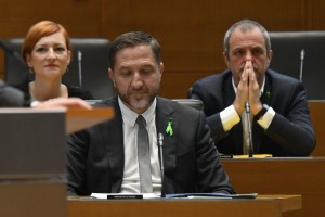 Minister: Za ukrepe za omilitev draginje v letu 2023 rezerviranih 1,2 milijarde evrov