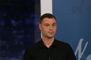 Miha Kordiš na Reporterjev vprašalnik: Prizadene me, ko protikandidat raje skače vame, kot predstavlja svoje vsebine