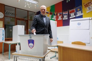 Predsedniški kandidati vsi oddali svoj glas in pozvali k udeležbi na volitvah