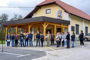 Otvorili asfaltirano pot Črmošnjice - Mašelj in parkirišče pri gasilskem domu v Črmošnjicah