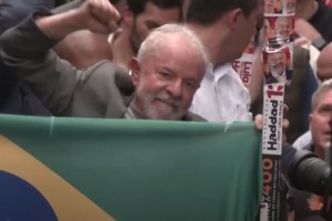 V Braziliji vrnitev Lule: nekdanji predsednik premagal Bolsonara