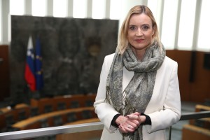 Mojca Pašek Šetinc: SDS je okupirala informativni program TVS