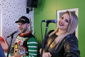 Veseli december na radiu Aktual sta otvorila Tamara Goričanec in Klemen Bunderla!