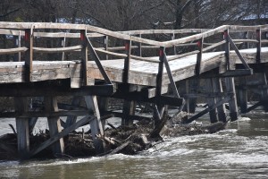 Po sesutju starega se obeta nov most preko Krke
