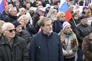 Peterle razgalil dvojna merila levih vlad: šefa Udbe Zemljariča pokopali z vojaškimi častmi, Pučniku niso dali častne čete