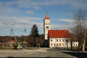 Afera Marko Rupnik: kaj sorodniki in sokrajani pravijo na obtožbe zoper patra