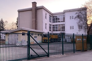 Škandal na osnovni šoli: učenci vdrli v elektronsko redovalnico in si popravljali ocene