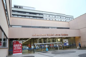 Incident na nevrologiji UKC Ljubljana: zaposleni udarjal pacienta in mu grozil