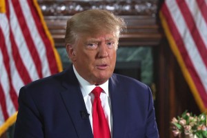 Bo Trump v torek res aretiran zaradi nakazovanja denarja porno zvezdnici?