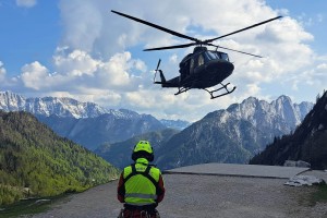 Helikopter reševal otroka s Krnskih jezer