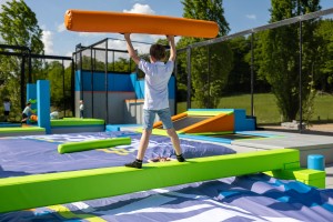 Flypark -Trampolin Dolenj'c: Največji trampolin park na prostem v Sloveniji