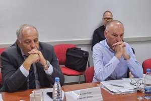 Po sestanku za zaprtimi vrati odstopil direktor UKC Maribor Crnjac , bolnišnico bo spet vodil Vojko Flis